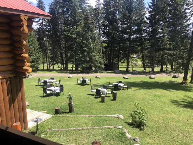 Beaver Guest Ranch Bridge Lake Экстерьер фото