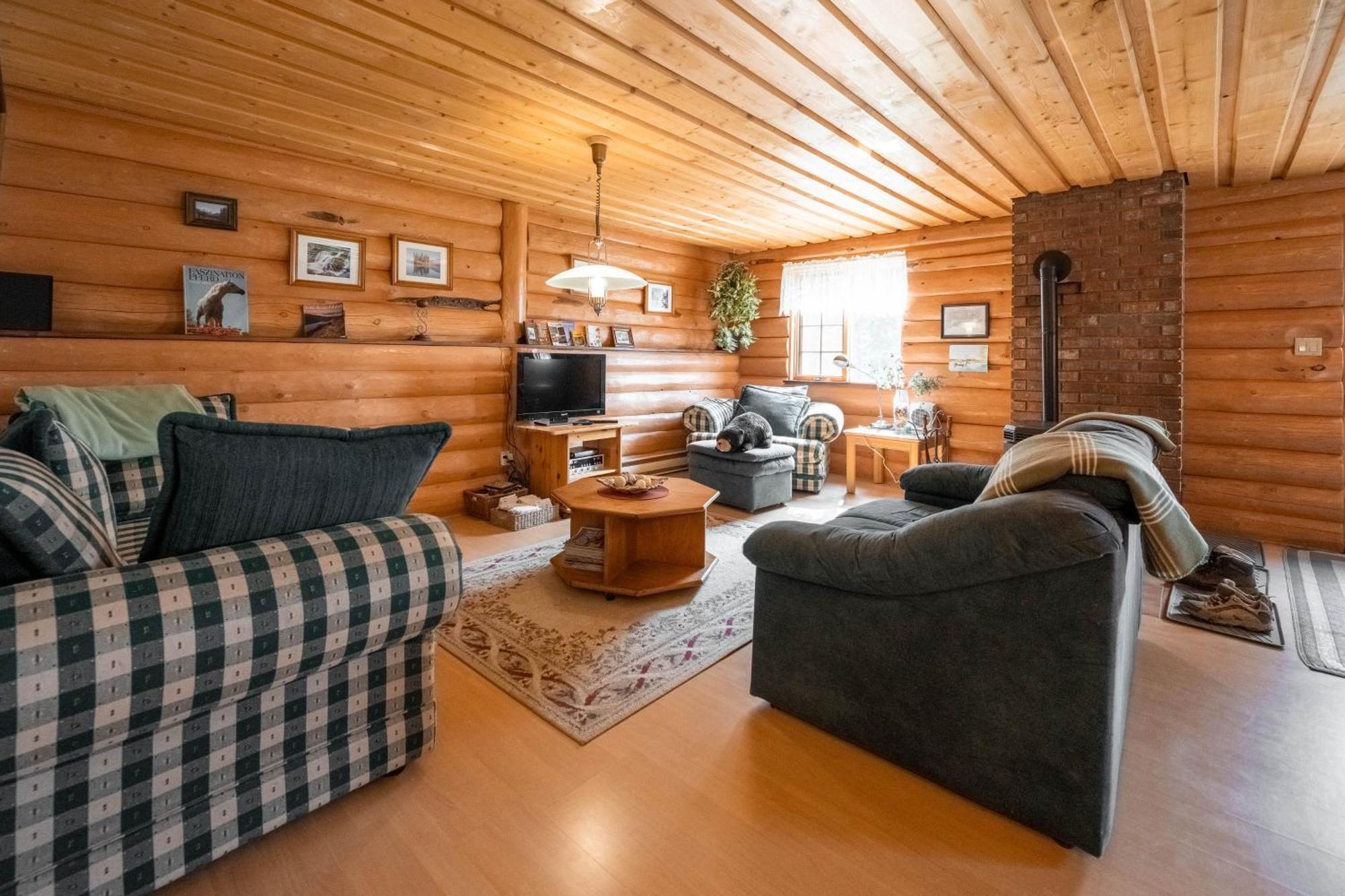 Beaver Guest Ranch Bridge Lake Экстерьер фото